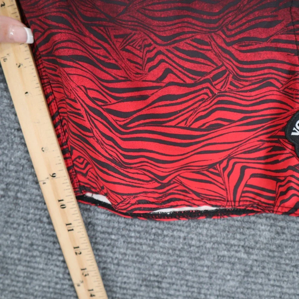 Volcom Pipe Pro Mod-Tech Board Shorts Men 34 North Shore Oahu Hawaii Banzai 2018